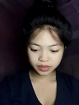 Thy00   online show from November 2025 04:02:02 AM