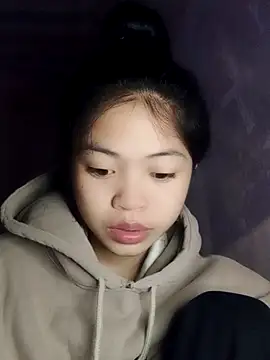 Thy00   online show from November 2025 07:29:02 PM