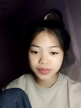 Thy00   online show from December 2025 03:41:02 PM