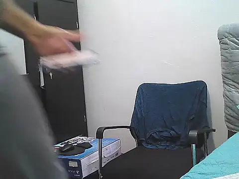 morenocabro10 online show from October 2025 05:25:01 PM