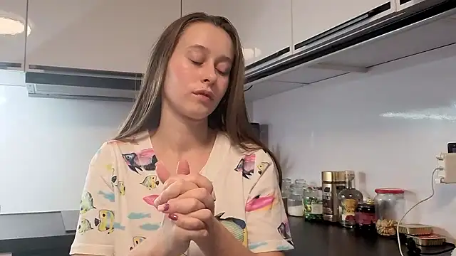 Kisacka online show from November 2025 11:37:01 PM