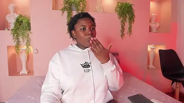 Snapshot of NanyMoreno chatting on January 2026 01:05:02 PM NanyMoreno online show from January 2026 01:05:02 PM