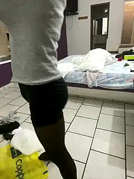 mazerhot online show from November 2025 07:52:02 AM