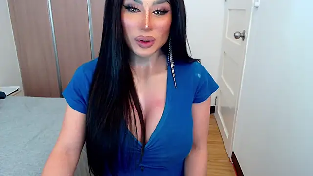MissKylie002 online show from August 2026 06:32:01 PM