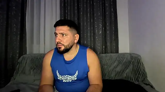 Gold Alpha Boy online show from November 2025 09:04:01 PM