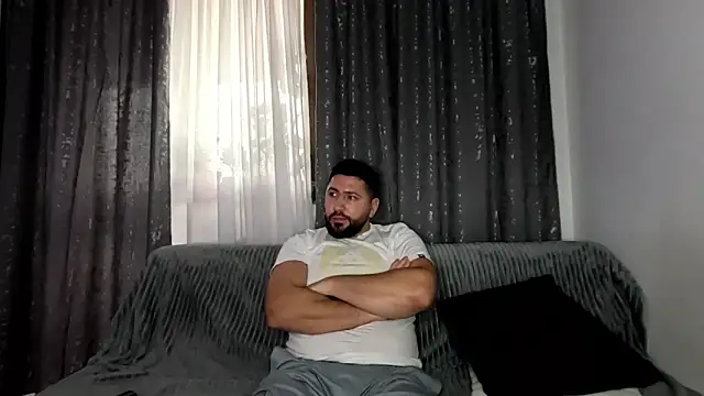 Gold Alpha Boy online show from November 2025 08:58:02 AM