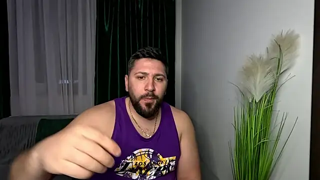 Gold Alpha Boy online show from April 2026 07:03:01 PM