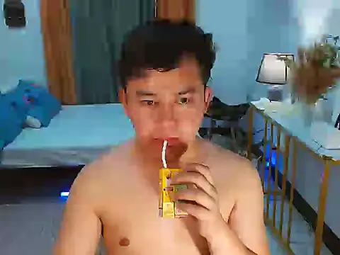 Snapshot of annocentboy chatting on March 2026 01:38:01 PM annocentboy online show from March 2026 01:38:01 PM