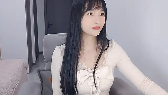 Snapshot of Lisa-3333 chatting on December 2025 02:02:02 PM Lisa-3333 online show from December 2025 02:02:02 PM
