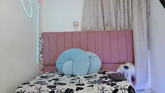 sukilove18 online show from September 2025 11:16:01 PM