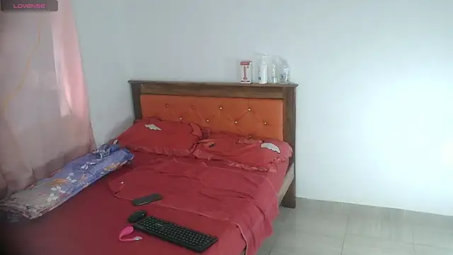 Snapshot of Lawuaifu1 chatting on November 2025 06:50:01 PM Lawuaifu1 online show from November 2025 06:50:01 PM