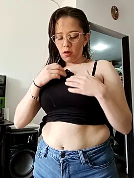 Isabella5 Brown  online show from November 2025 03:34:02 PM