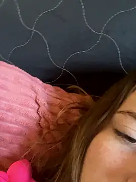 Snapshot of SafadaJS chatting on January 2026 01:26:02 PM SafadaJS online show from January 2026 01:26:02 PM