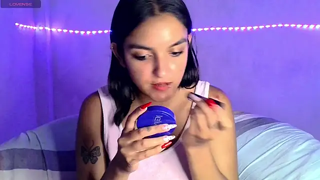 Snapshot of Ari_20_ chatting on April 2026 12:37:02 AM Ari 20 online show from April 2026 12:37:02 AM