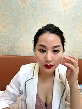 Snapshot of Candice888 chatting on November 2025 11:42:02 AM Candice888 online show from November 2025 11:42:02 AM