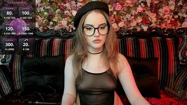 Snapshot of EllieMori chatting on April 2026 02:58:02 PM EllieMori online show from April 2026 02:58:02 PM