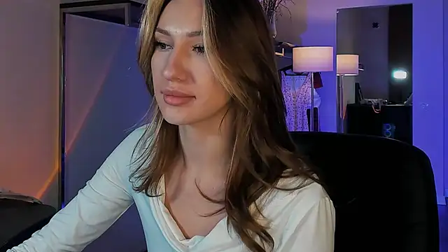 Snapshot of MariGven chatting on December 2025 01:52:02 PM MariGven online show from December 2025 01:52:02 PM