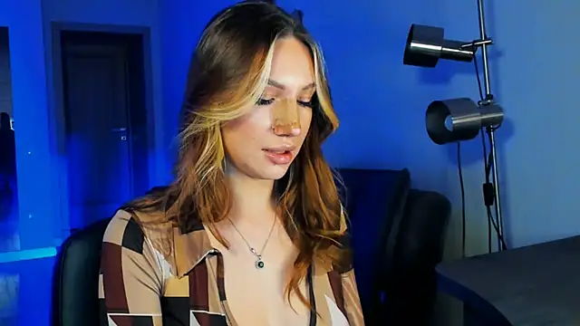 Snapshot of MariGven chatting on February 2026 01:48:02 PM MariGven online show from February 2026 01:48:02 PM