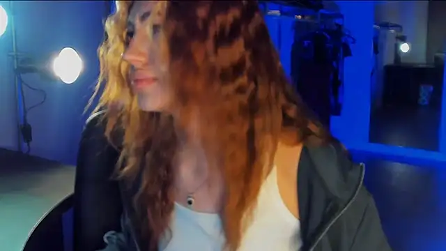 Snapshot of MariGven chatting on March 2026 04:11:01 PM MariGven online show from March 2026 04:11:01 PM