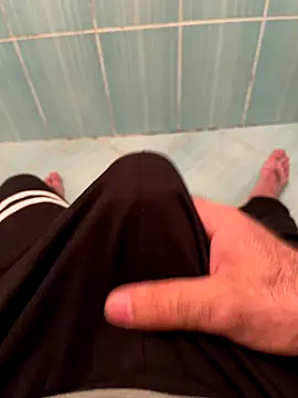 Snapshot of Cruel00 chatting on October 2025 09:37:01 PM Cruel00 online show from October 2025 09:37:01 PM