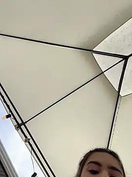 Natalia vidal online show from November 2025 01:22:01 PM