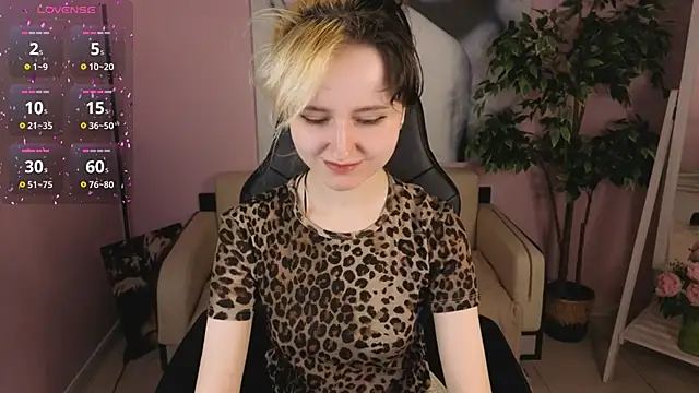 girl next doorr online show from March 2026 01:13:02 PM