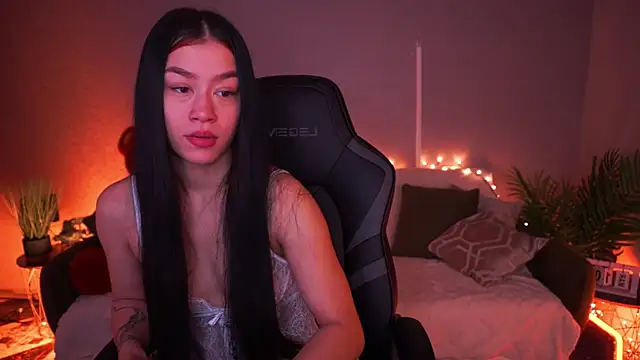 Snapshot of FataleNellie chatting on March 2026 10:15:02 PM FataleNellie online show from March 2026 10:15:02 PM