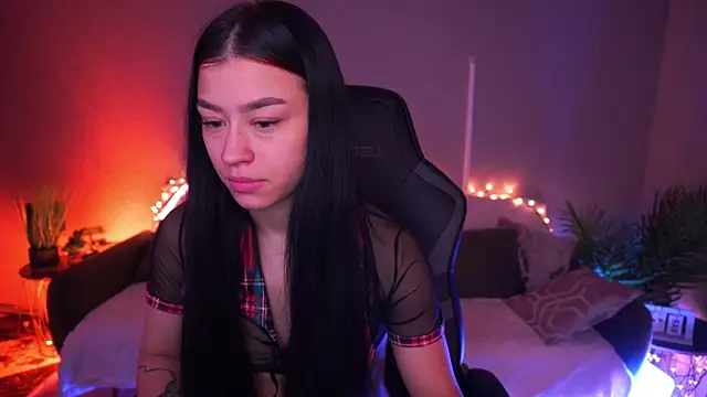 Snapshot of FataleNellie chatting on March 2026 10:38:01 PM FataleNellie online show from March 2026 10:38:01 PM