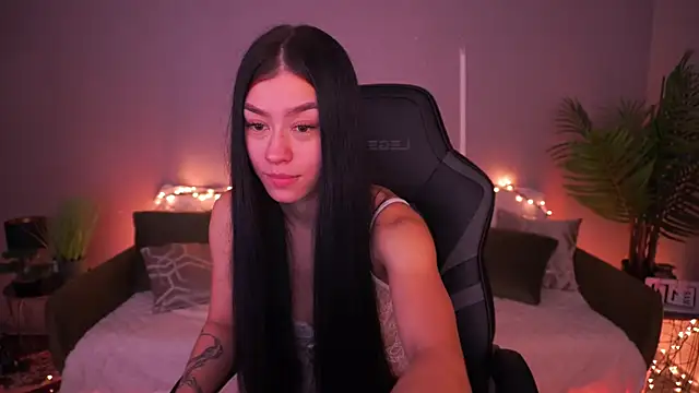 Snapshot of FataleNellie chatting on March 2026 10:38:02 PM FataleNellie online show from March 2026 10:38:02 PM