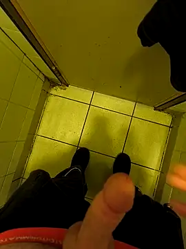 Snapshot of fergi1999 chatting on April 2026 11:51:02 PM fergi1999 online show from April 2026 11:51:02 PM