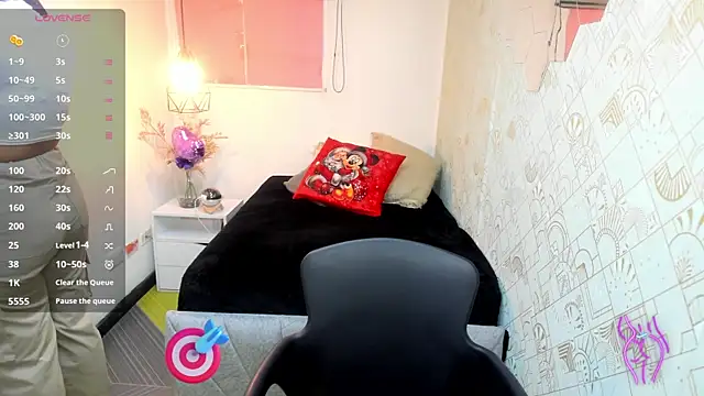 Lia Blake  online show from January 2026 12:11:01 PM