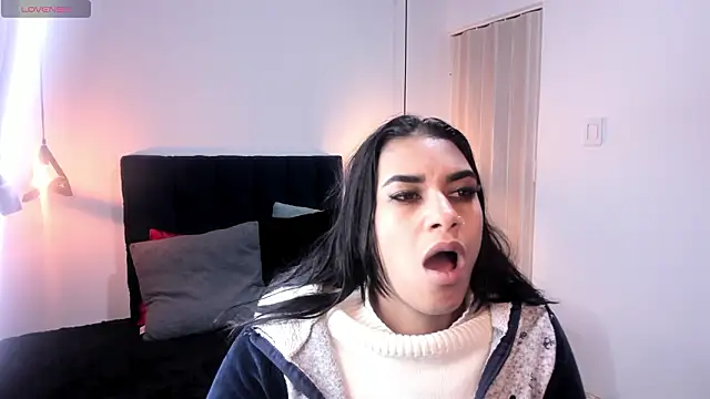 Lia Blake  online show from February 2026 12:09:02 PM