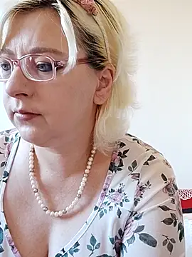 VikaKing online show from November 2025 08:03:01 AM