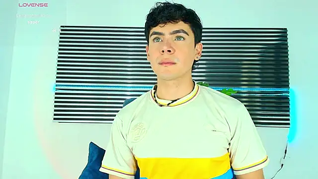 CamiiGuzmanX online show from December 2025 09:54:01 PM