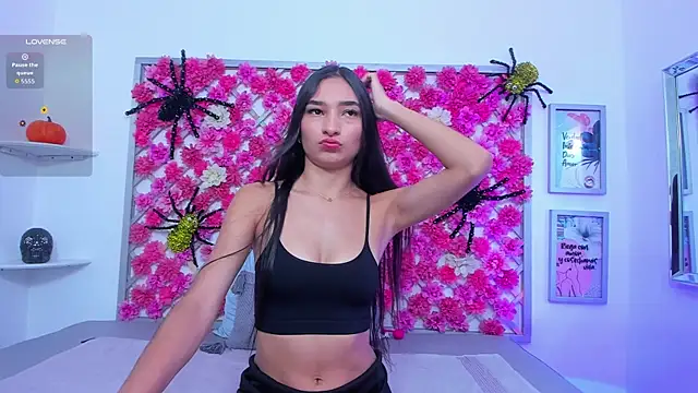 Snapshot of hannah_miller_1 chatting on October 2025 12:20:01 PM hannah miller 1 online show from October 2025 12:20:01 PM