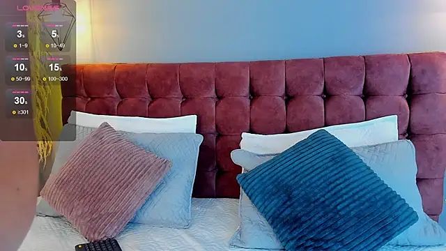 Tania 77  online show from December 2025 01:07:01 PM