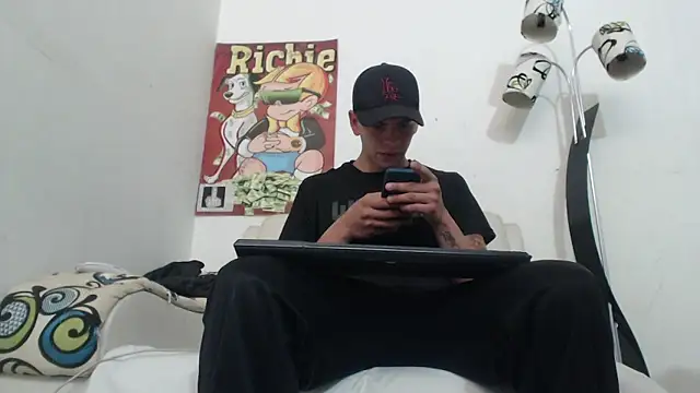 Snapshot of Thomasjons_ chatting on November 2025 03:01:02 PM Thomasjons online show from November 2025 03:01:02 PM