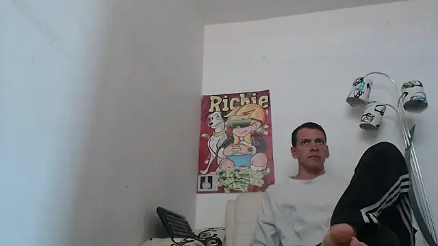 Snapshot of Thomasjons_ chatting on December 2025 06:25:01 PM Thomasjons online show from December 2025 06:25:01 PM