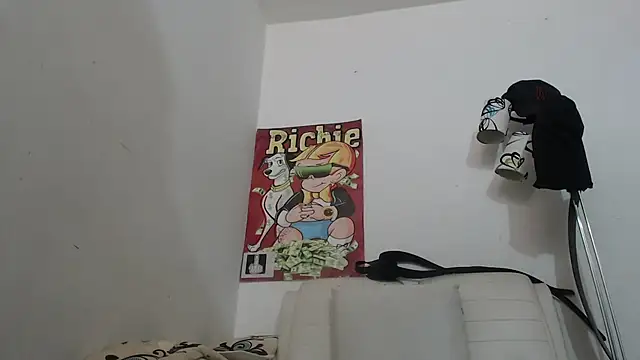 Snapshot of Thomasjons_ chatting on December 2025 05:40:02 PM Thomasjons online show from December 2025 05:40:02 PM