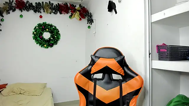 Snapshot of ashlan_king chatting on February 2026 07:19:02 PM ashlan king online show from February 2026 07:19:02 PM