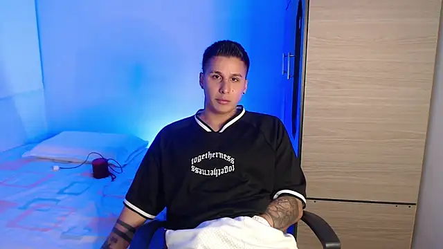 Snapshot of valentinosex1 chatting on March 2026 08:47:01 PM valentinosex1 online show from March 2026 08:47:01 PM