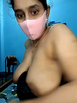 Cute Faria online show from November 2025 01:32:02 PM