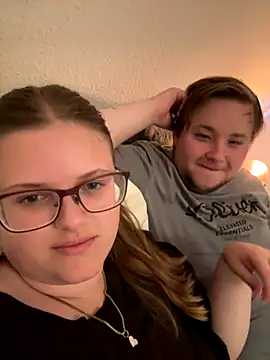 CurvyPaar2 online show from September 2025 04:07:01 PM