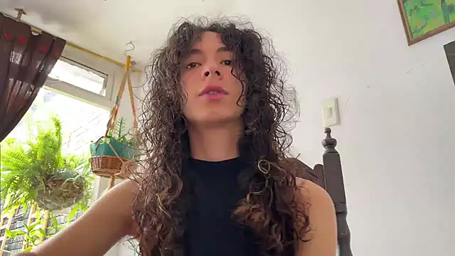 Snapshot of camille_delrey chatting on December 2025 05:07:02 PM camille delrey online show from December 2025 05:07:02 PM