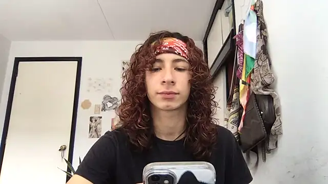 Snapshot of camille_delrey chatting on April 2026 04:49:01 PM camille delrey online show from April 2026 04:49:01 PM