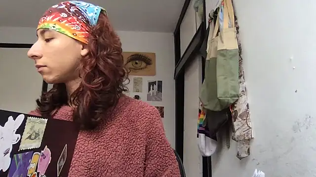 Snapshot of camille_delrey chatting on April 2026 04:51:01 PM camille delrey online show from April 2026 04:51:01 PM