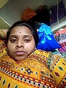 Hot crety online show from October 2025 05:35:01 PM