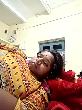 Hot crety online show from November 2025 05:26:01 PM