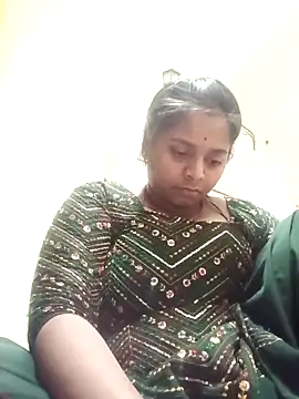 Hot crety online show from December 2025 03:19:01 PM