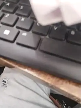 Snapshot of Wet_BunnyFun chatting on November 2025 10:34:02 AM Wet BunnyFun online show from November 2025 10:34:02 AM